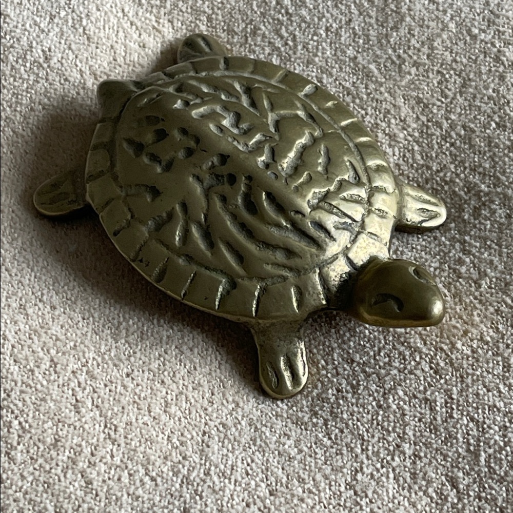 Vintage Feng Shui fertility, Brass Turtle. Heavy. Unique sculpture. EUC